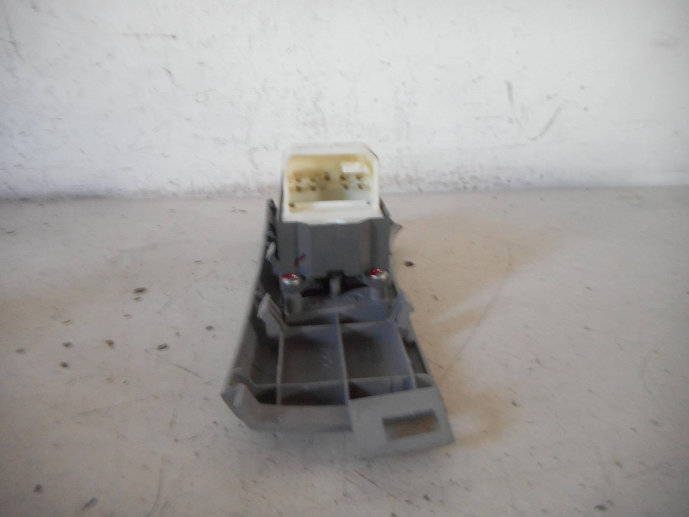 Interruttore alzacristalli porta ant.